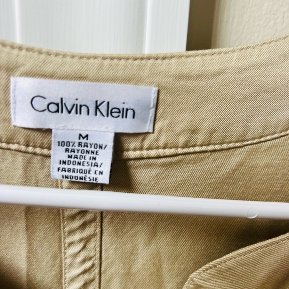 Calvin Klein Cream Pleated Tunic with Mandarin Collar size medium - Picture 6 of 8